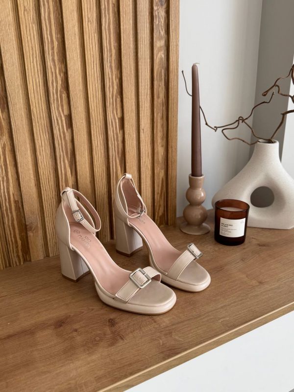 Босоніжки Fans